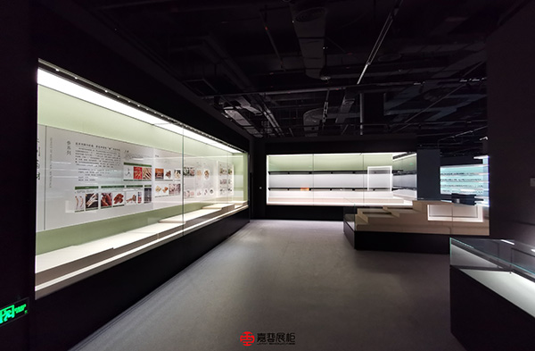 嘉藝展柜案例-福建中醫藥大學藥史館-4.jpg